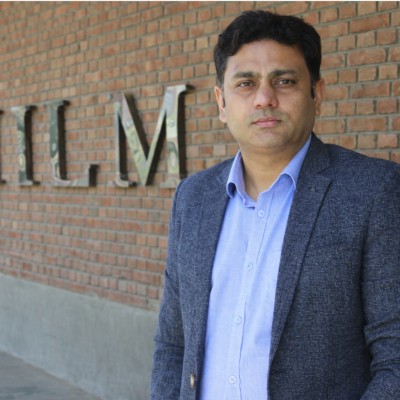 Dr SHAMIK TIWARI
